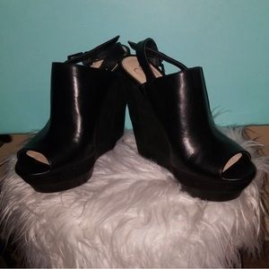 Jessica Simpson Wedges